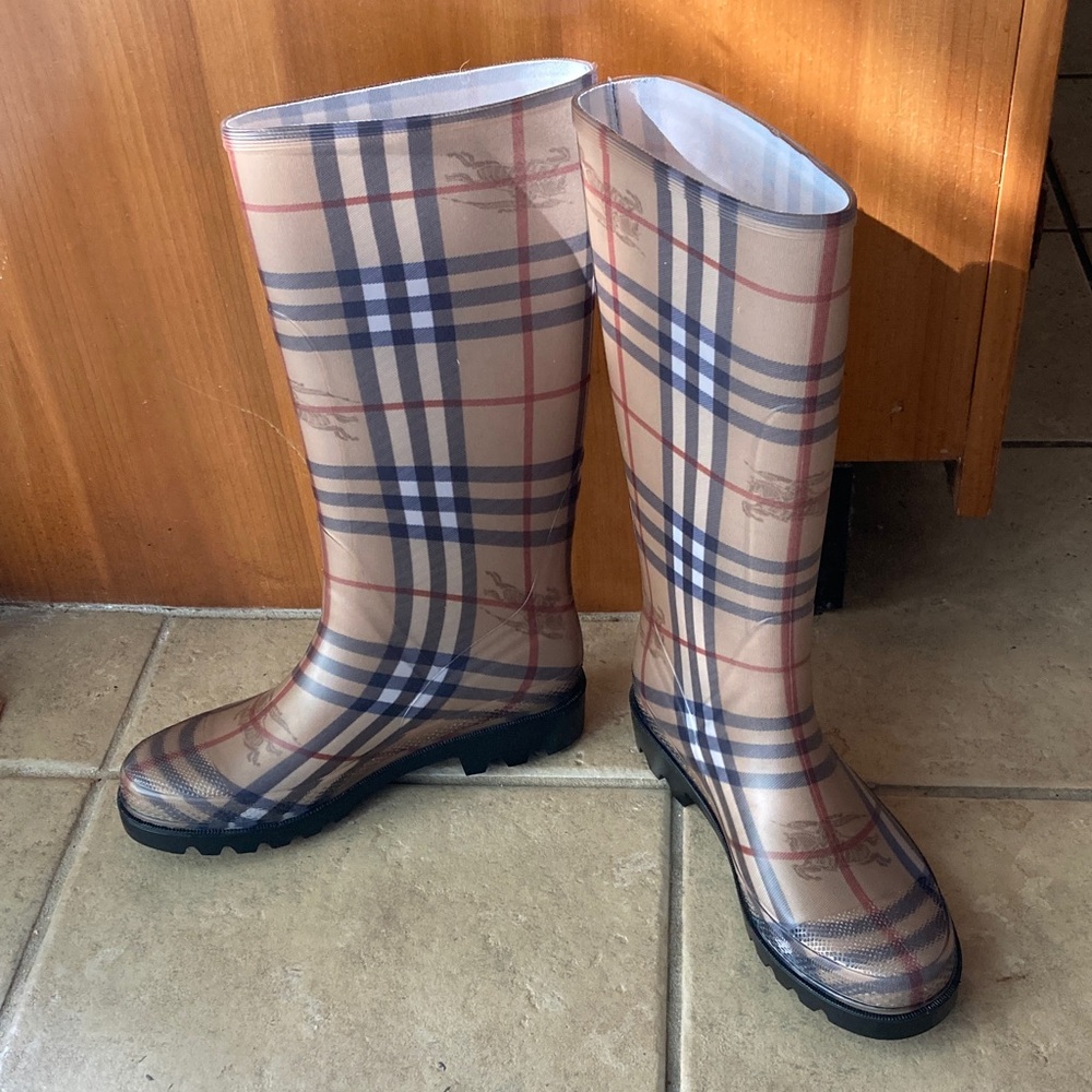 NIB Burberry Tan & Black Plaid Rain Boots - Picture 8 of 9